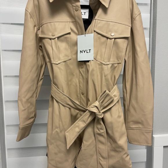 NWT NVLT Vegan Leather Belted Shacket Jacket Color Latte Long Line Size M&L - Picture 5 of 9